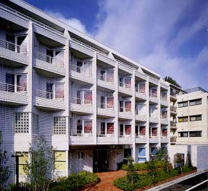 クラルテ代々木公園の外観